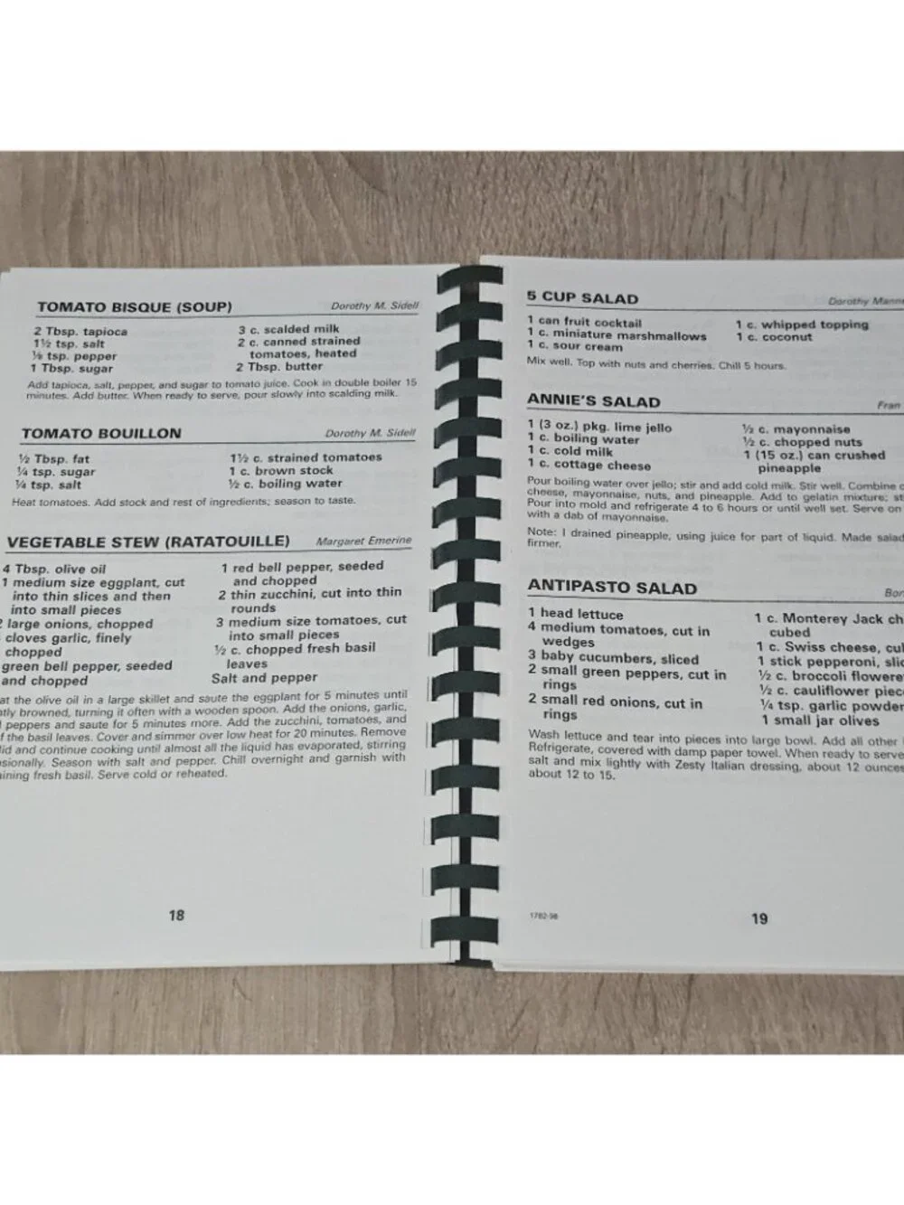 1998 United Methodist Women's Cookbook Safety Harbor Fl Spiral Bound